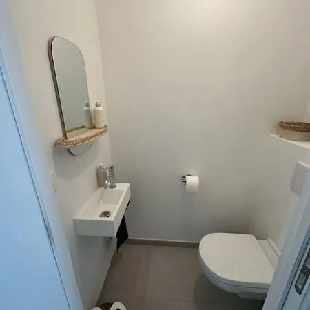 2 Bedroom Apartment And Private Parking In Liege Center Exterior photo