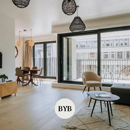 2 Bedroom Apartment And Private Parking In Liege Center Exterior photo